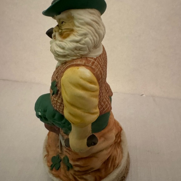 Vintage House of Lloyd Celtic "Patrick O' Santa" Figurine Music Box - Picture 4 of 14